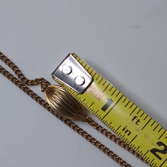 Vintage Red Pendant Necklace 23.5 Inches - Picture 15 of 15